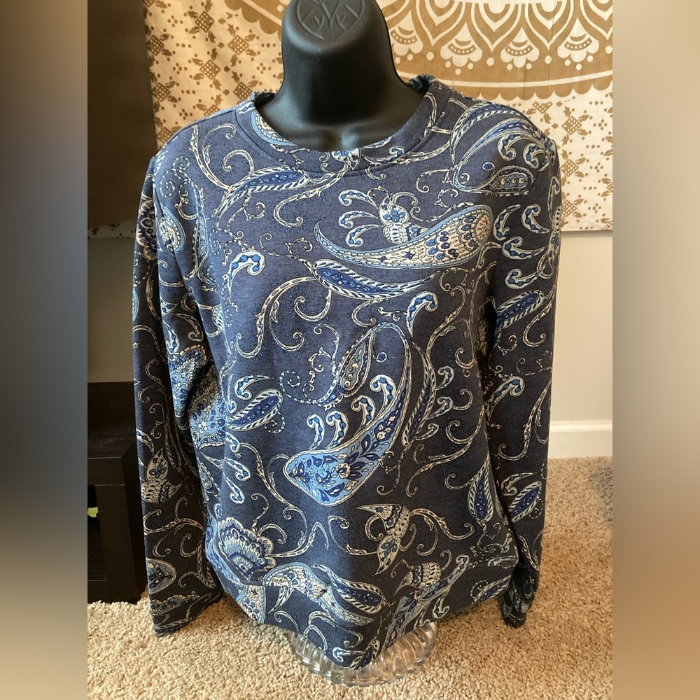 H&M Blue Paisley Pullover Sweatshirt. Size Small. NWOT